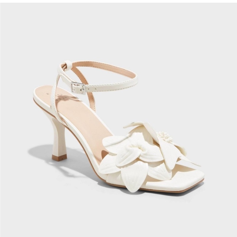 A New Day-Target- Antonette White Heeled Sandals with Flower Design - Size 6